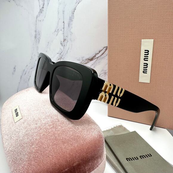New MIU MIU Sunglasses - Picture 1 of 16